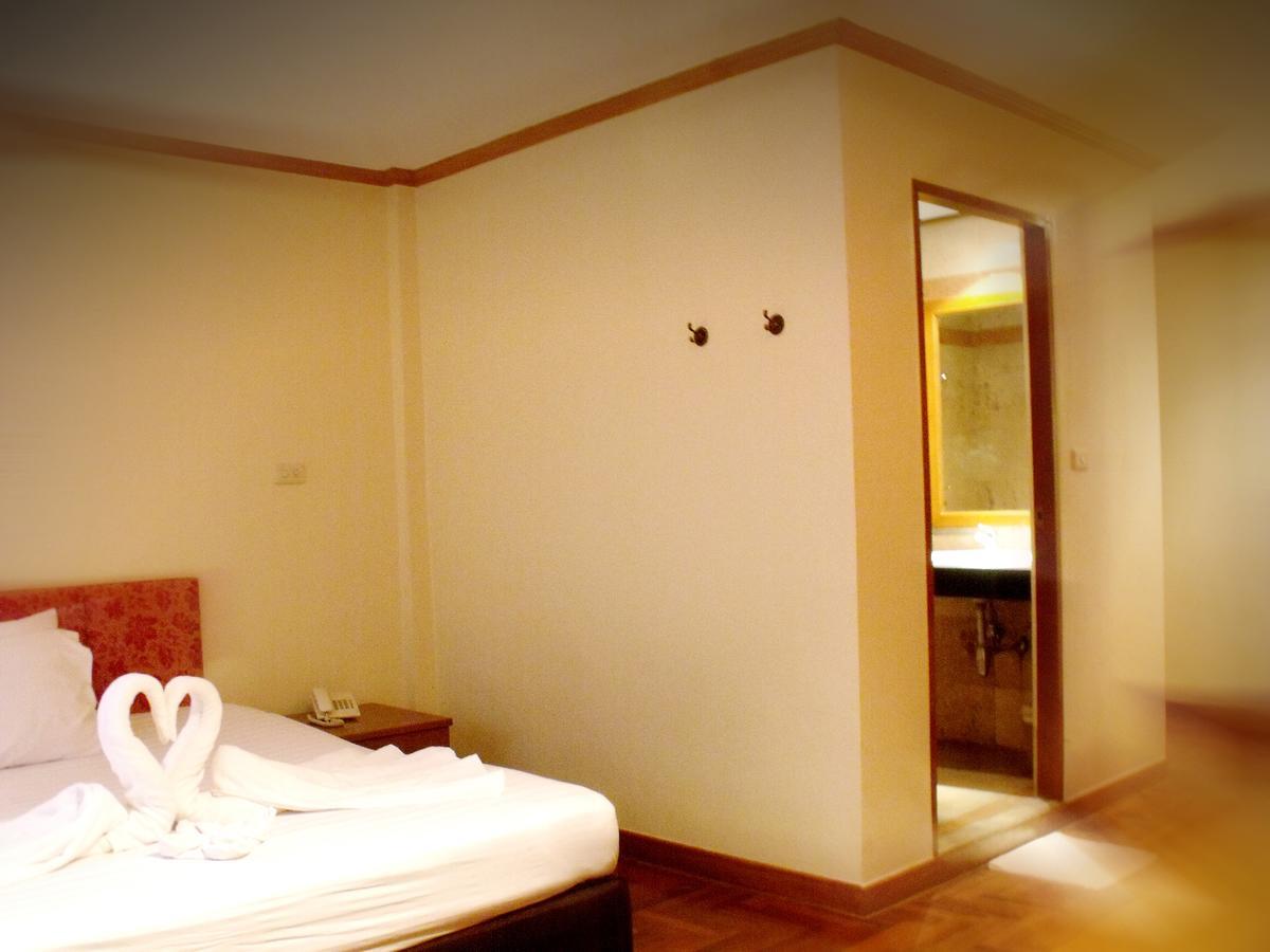 Bbb Inn Bangkok Rum bild