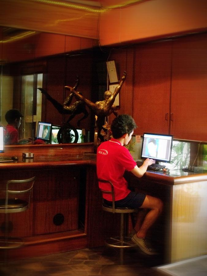 Bbb Inn Bangkok Exteriör bild